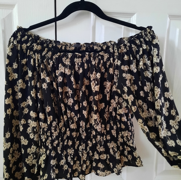 Blouse - Picture 2 of 3